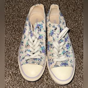 Floral Print Low Top Converse